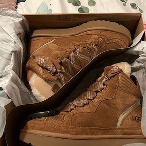 *HOT COMMODITY!!! SOLD OUT EVERYWHERE! UGG HIGHMEL LACE-UP BOOT IN CHESTNUT